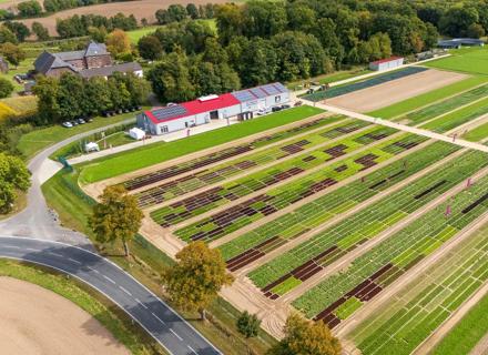 Large-RZDE250203_001_Drone Hof Flerke